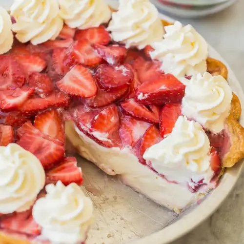 strawberry-cream-cheese-pie-www.receipster.com