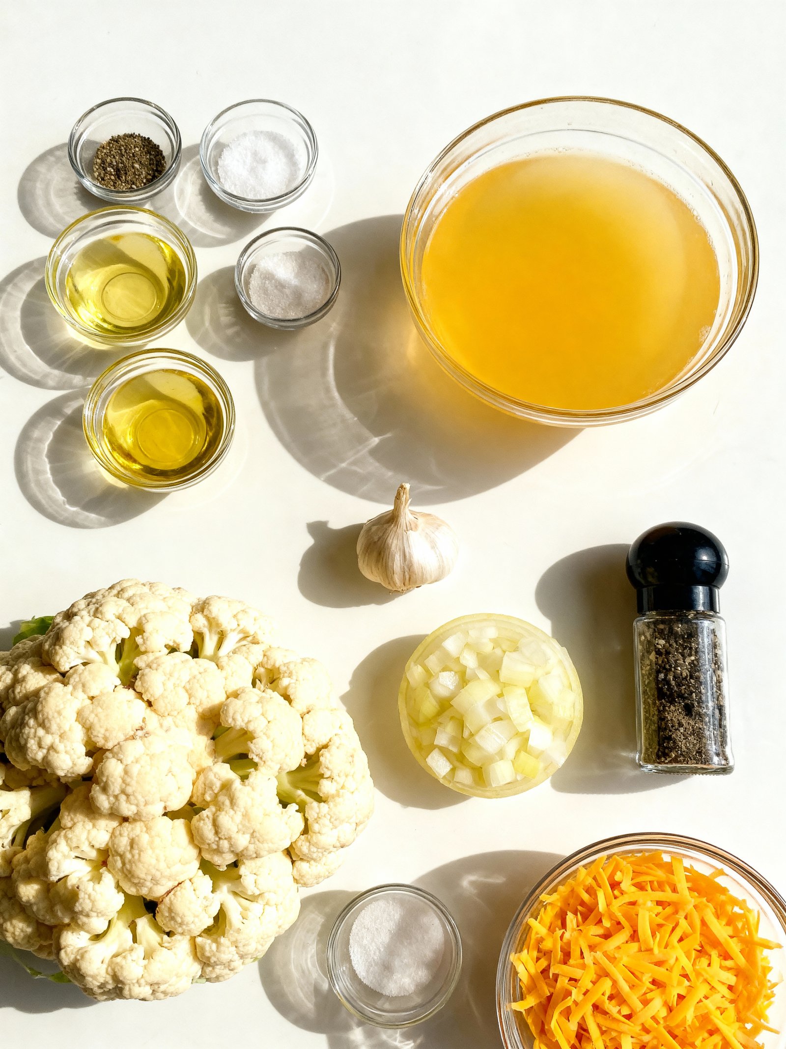Cheddar Cauliflower Garlic Soup ingredients