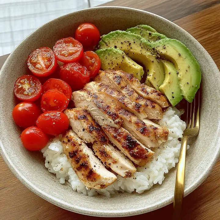 Chicken, Avocado, and Tomato Bowl ingredients