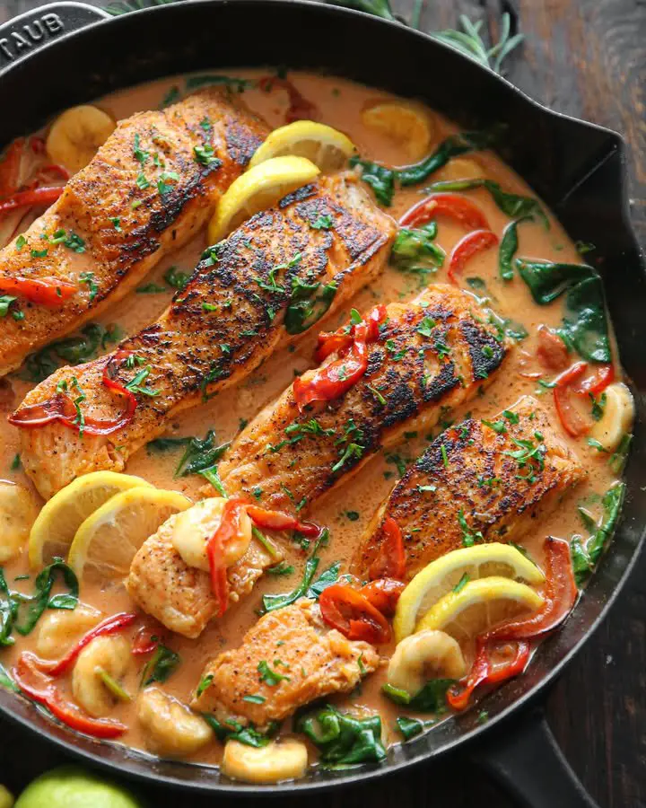 Coconut Curry Salmon with Bell Peppers and Spinach in 30 minutes ingredients
