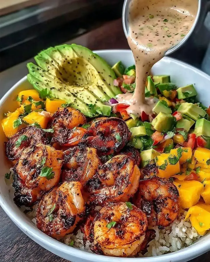 Recipe Title: Shrimp and Avocado Bowls with Mango Salsa & Lime-Chili Sauce ingredients