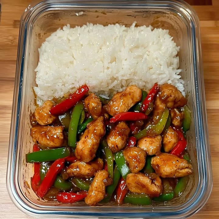 Sizzling Garlic Chicken Stir-Fry with Peppers & Steamed Rice finished