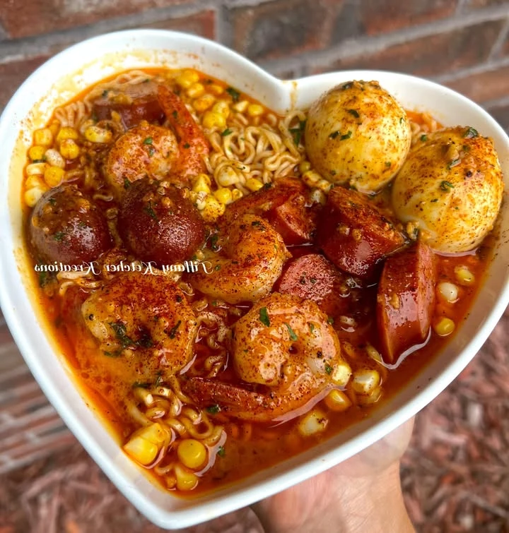 Seafood boil ramen finished